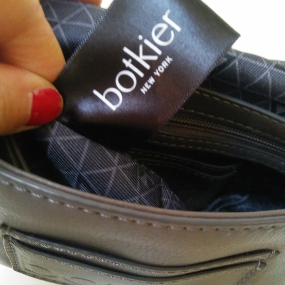 NWOT Botkier Small Flap Over Crossbody Leather Bag - Picture 6 of 8